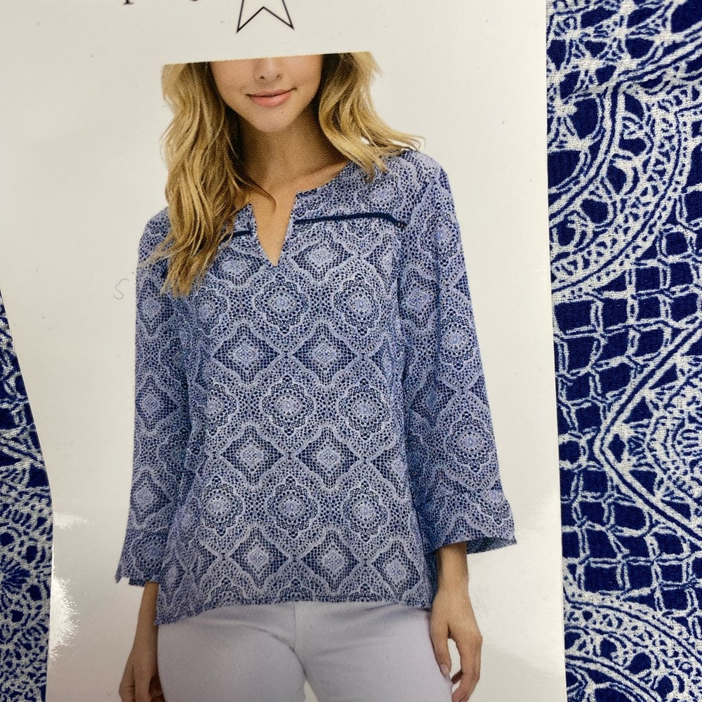 Women’s Star Fever Blue Mosaic Blouse Size S